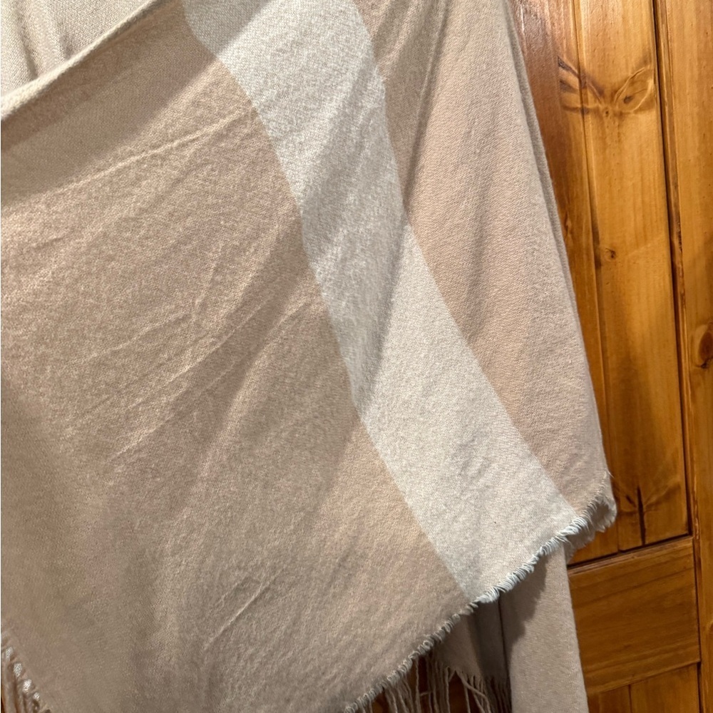 Soia & Kyo Cream Textured Shawl - Picture 3 of 6